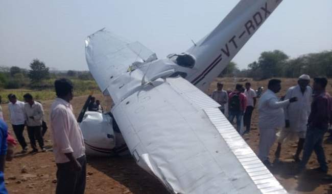 pilot-injured-after-civil-aviation-training-aircraft-crashes-in-pune