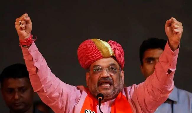 brother-not-married-so-sister-has-come-says-amit-shah-on-congress