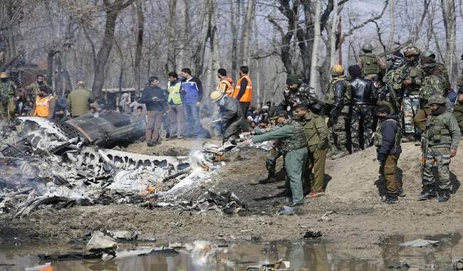 जम्मू-कश्मीर में हेलीकॉप्टर दुर्घटना में जान गंवाने वाले पायलटों के परिवार शोकाकुल