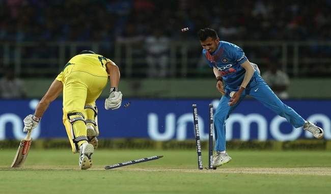 आखिरी ओवर में भारत ने गंवाया मैच, ऑस्ट्रेलिया ने दर्ज की जीत