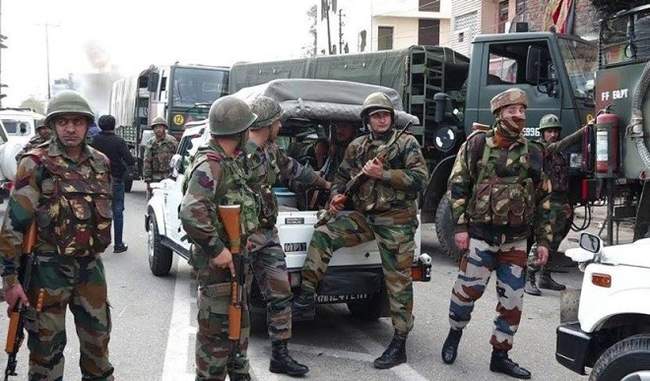 curfew-continues-in-jammu-army-flags-march-on-second-day