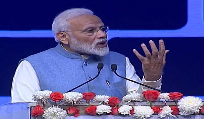 government-is-working-towards-getting-everyone-home-till-2022-says-modi