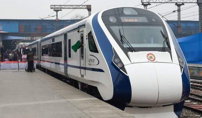 vande-bharat-express-breaks-down-day-after-launch