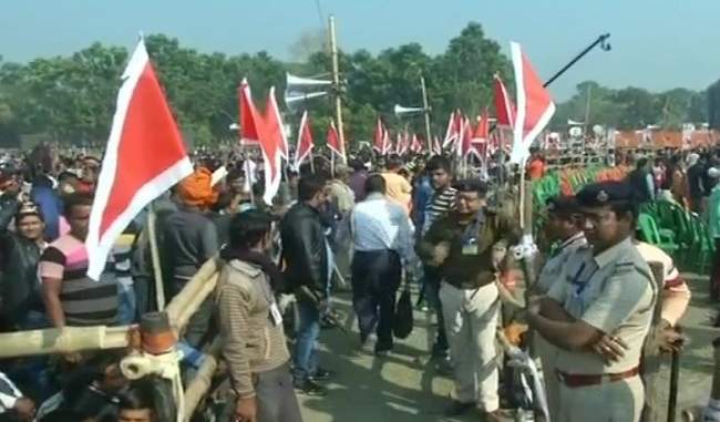 bjp-tmc-activists-clash-in-west-bengal-ahead-of-pm-narendra-modis-visit