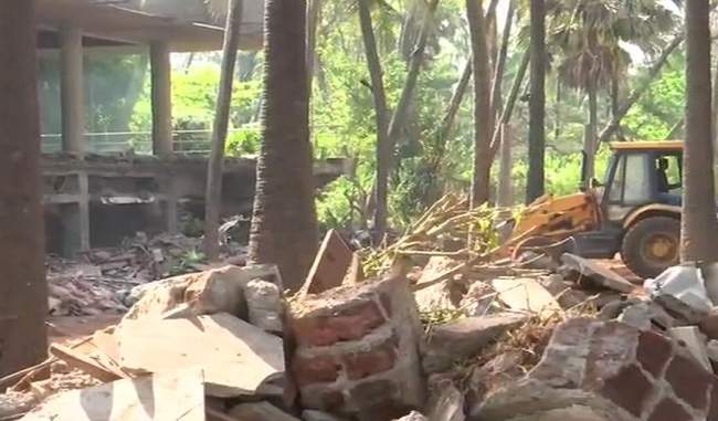 nirvad-modi-s-bungalow-built-on-the-beach-was-destroyed-by-explosive