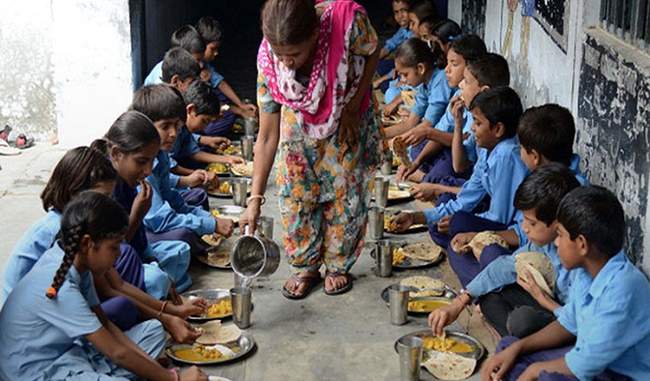 midday-meal-cooks-will-now-get-rs-1500-in-honorarium-in-uttar-pradesh