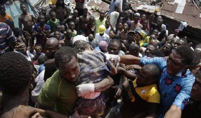 at-least-eight-people-died-in-a-three-storey-building-collapse-in-nigeria