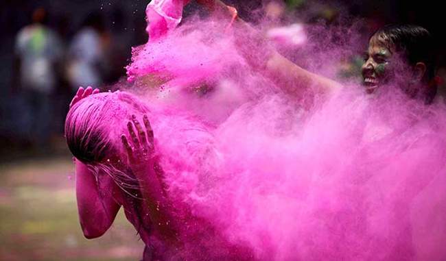 safe-ways-to-celebrate-holi-when-you-are-pregnant-in-hindi