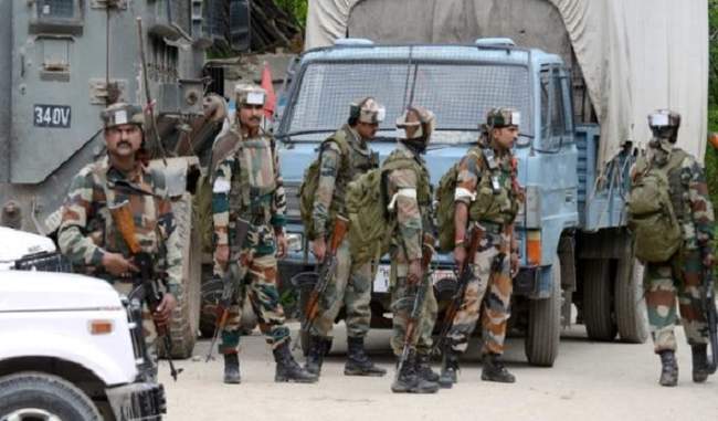 जम्मू-कश्मीर में सेना से मुठभेड़ों में दो पाकिस्तानियों समेत छह आतंकवादी ढेर