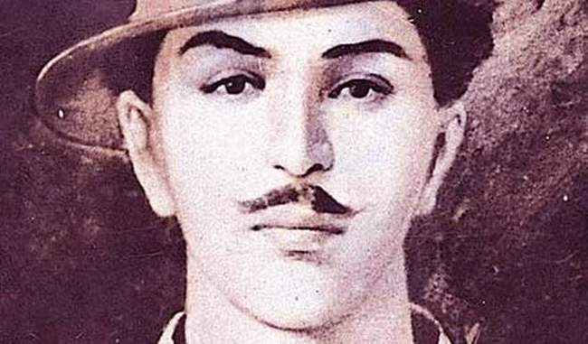 अपने विचारों के जरिये लोगों के मन में आज भी जीवित हैं शहीद भगत सिंह