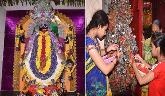 कानपुर के अनोखे माता मंदिर में मन्नत पूरी करने के लिए चढ़ाये जाते हैं ताले