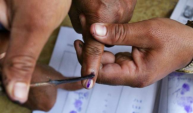भ्रम से बचने के लिए मतदाताओं के दाहिने हाथ में लगाई जाएगी स्याही