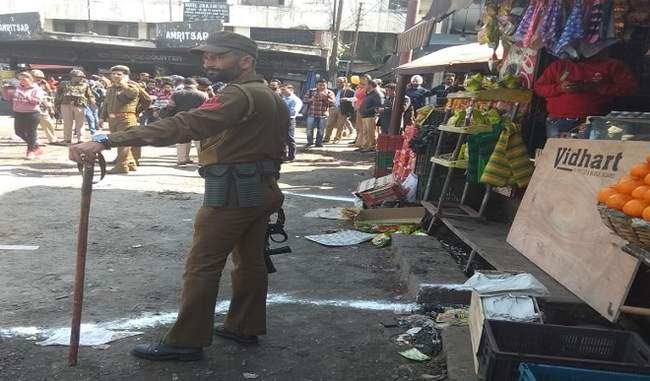 grenade-attack-in-jammu-kashmir-bus-stand