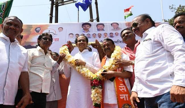 discussions-with-local-people-about-development-projects-says-uddhav-thackeray