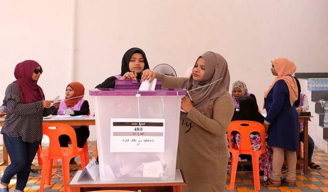 votes-cast-for-parliamentary-elections-in-maldives