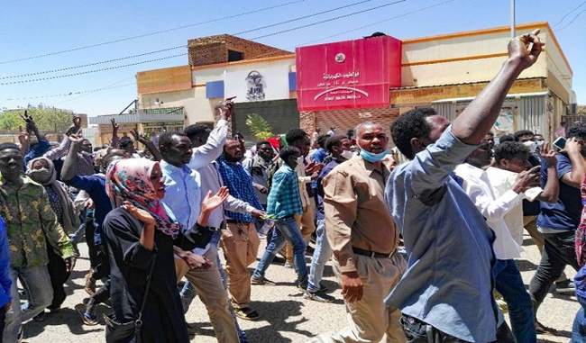 thousands-of-sudanese-demonstrators-protested-against-president-in-khartoum