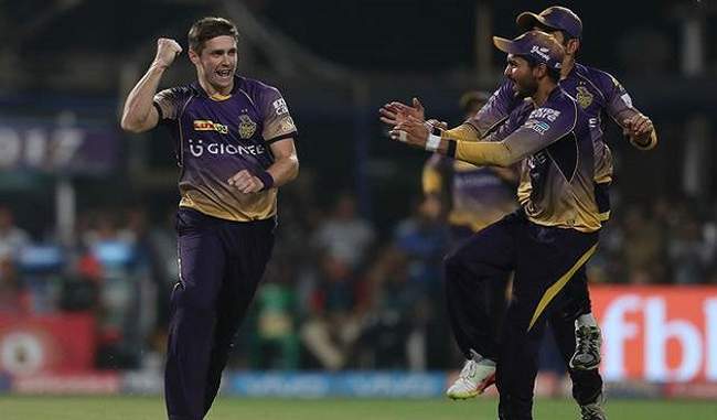 another-bad-news-for-kkr-now-this-stormy-bowler-is-out-of-ipl