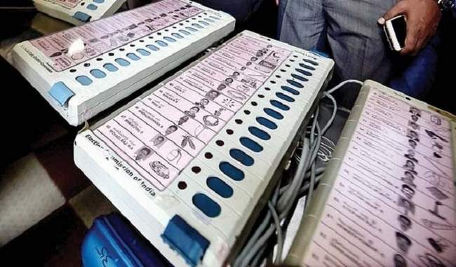 complaints-of-evm-in-maharashtra-polling-booths