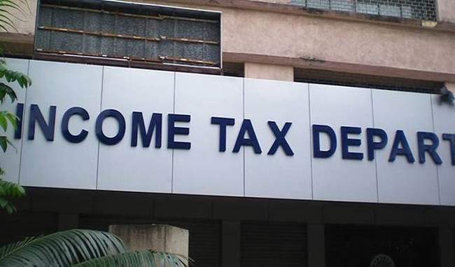 income-tax-department-raids-in-search-of-suspected-electoral-cash-in-tamil-nadu