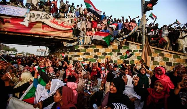 demonstrators-demanded-to-set-up-civilian-government-in-sudan