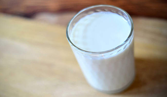 know-the-health-benefits-of-cold-milk-in-hindi