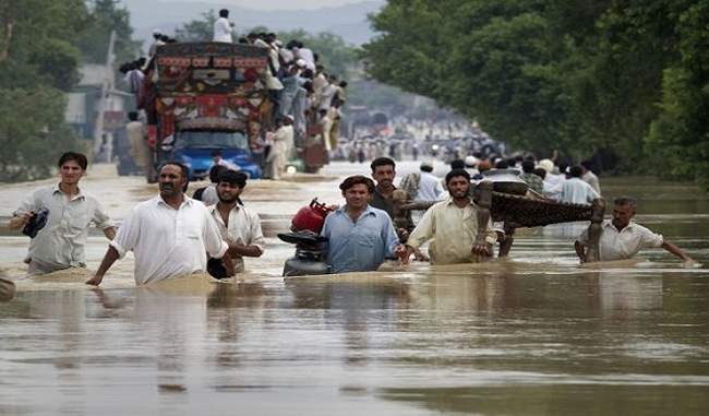 25-people-die-due-to-cyclone-in-pakistan