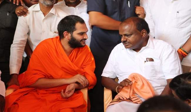 modi-is-playing-people-s-feelings-in-the-name-of-religion-and-terrorism-says-kumaraswamy