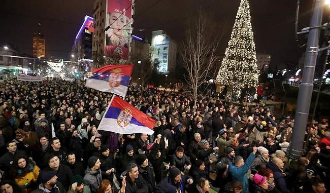 thousands-of-people-rally-in-belgrade-to-support-the-president-of-serbia