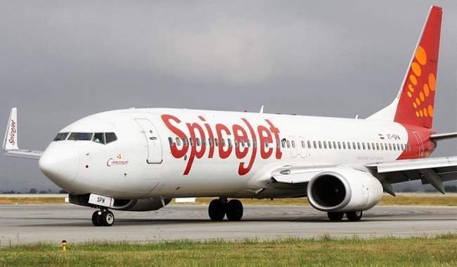 spicejet-hired-500-employees-including-100-pilots-of-jet-airways