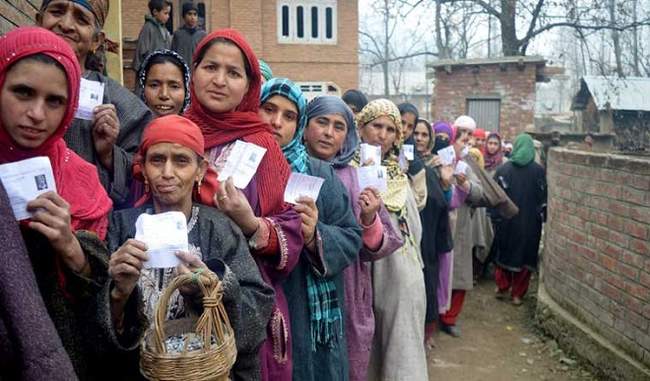 जम्मू कश्मीर में किसकी होगी जीत- एक तरफ चुनाव विरोधी दुष्प्रचार, दूसरी तरफ मतदाता