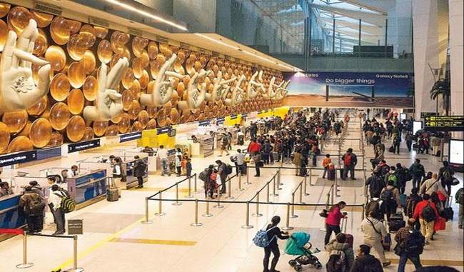 immigration-system-server-faces-tech-glitches-at-delhi-airport-six-international-flights-delayed