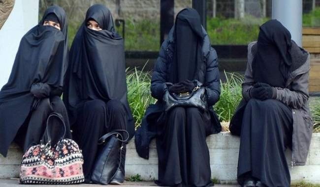 sri-lankas-face-veil-ban-takes-effect-under-new-regulation-after-easter-bombings