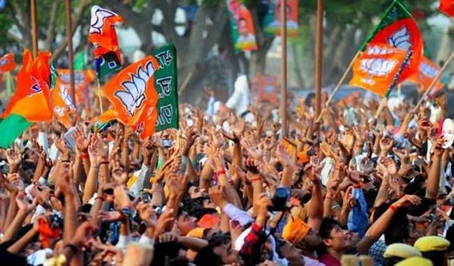 bjp-releases-list-of-24-candidates-nathan-shah-fight-against-kamal-nath-son