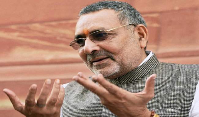 giriraj-again-gave-a-disputed-statement-the-commission-took-self-cognizance