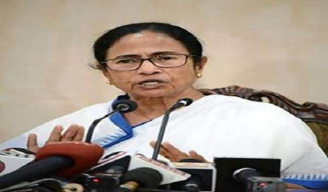 mamata-writes-to-ec-against-transfer-of-senior-police-officers