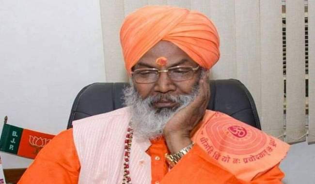 code-of-conduct-violation-case-against-sakshi-maharaj-controversial-remark