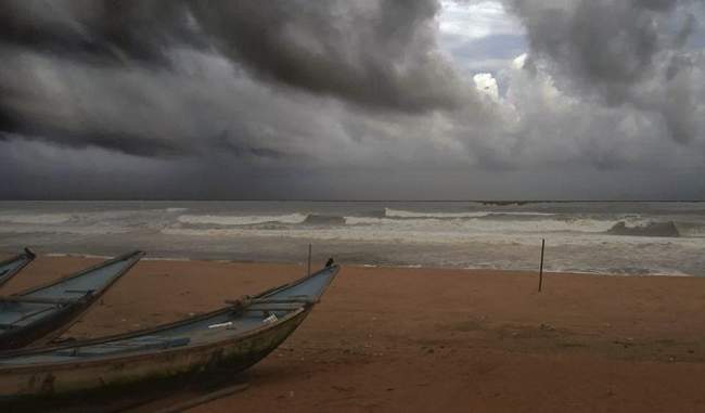 feni-cyclone-in-odisha-16-people-have-died-massive-relief-work-continues