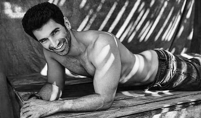 aditya-roy-kapur-will-now-create-muscular-body-up-to-10-kg-weight