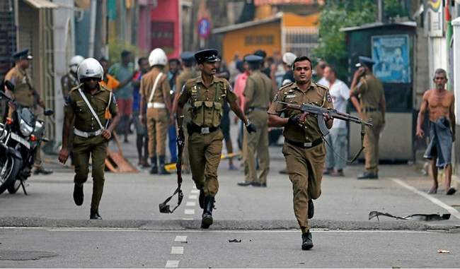 sri-lanka-police-re-imposed-curfew-in-western-coastal-city