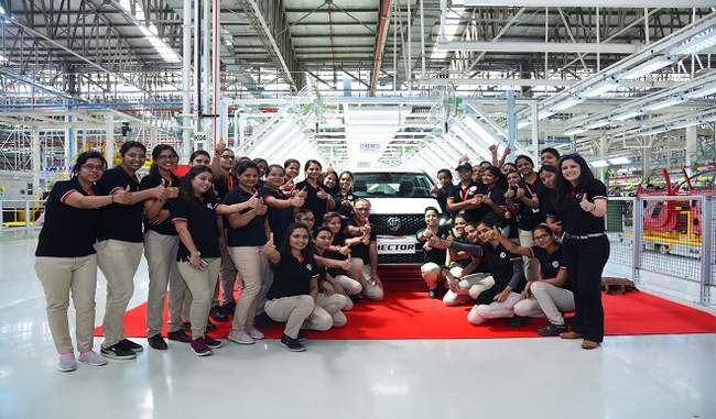 mg-motor-india-launches-commercial-production-of-hector-from-gujarat