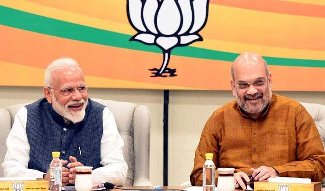 sc-refuse-to-hear-petition-against-pm-modi-and-amit-shah