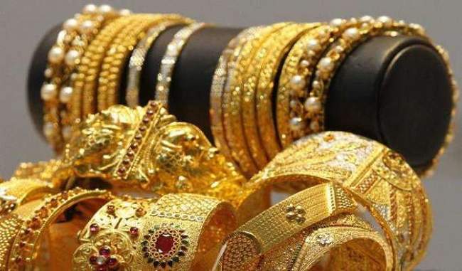 gold-rate-fall-down-within-26-rupees