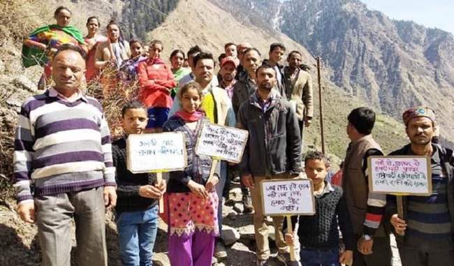 people-from-a-village-in-himachal-pradesh-boycotted-the-election