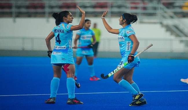 indian-women-s-hockey-team-beat-korea-2-1-in-first-match