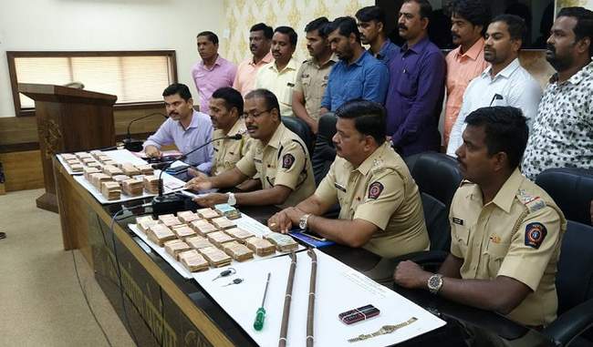 police-busted-vajreshwari-temple-dacoity-case-arrested-five