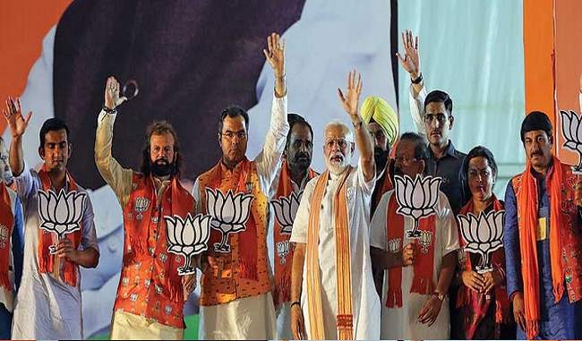 bjp-gets-all-seven-seats-in-delhi-three-candidates-more-than-2-5-lakh