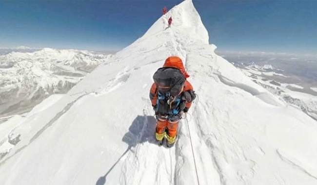 colorado-mountaineer-dies-shortly-after-firing-mount-everest