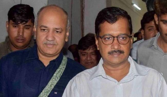 kejriwal-and-sisodia-get-notice-from-commission-on-the-code-of-conduct