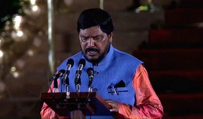 four-ministers-including-ramdas-athawale-did-not-take-oath-in-the-name-of-god