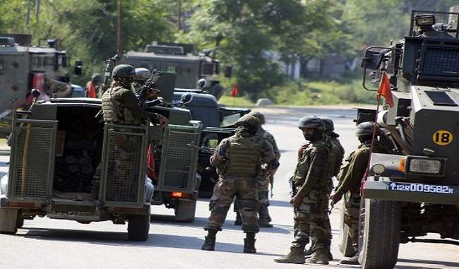 army-major-martyred-another-officer-and-2-jawans-injured-in-anantnag-encounter